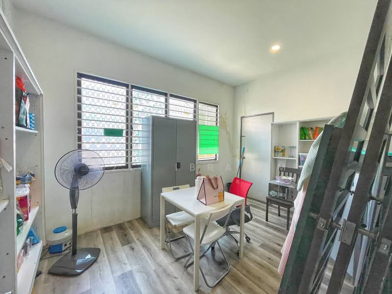Kedai / Pejabat untuk Dijual di Cyberjaya (Selangor) - Azli Ibrahim - Interior - PropertyGuru.com.my