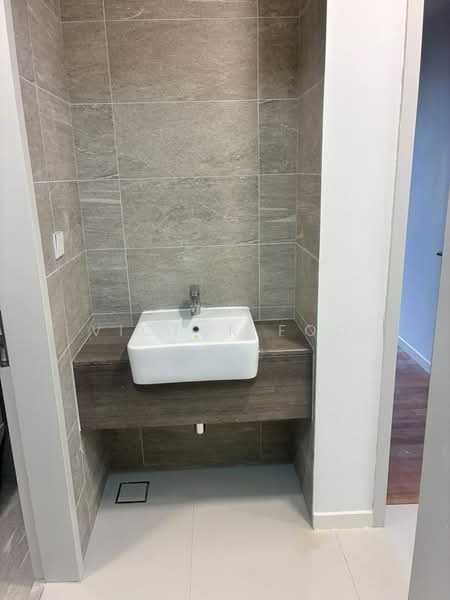 Servis Apartment untuk Disewa di Edelweiss @ Tropicana Gardens - Victor Foo - Bathroom - PropertyGuru.com.my