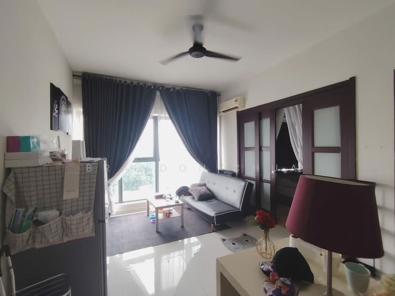Kondominium untuk Disewa di Bay Point @ Country Garden Danga Bay - Brandon Chua - Living Room - PropertyGuru.com.my