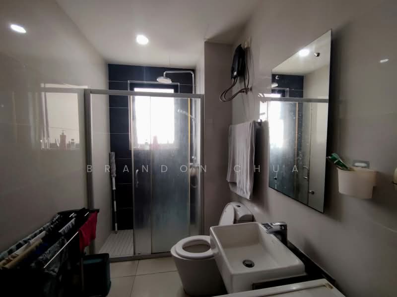 Kondominium untuk Disewa di Bay Point @ Country Garden Danga Bay - Brandon Chua - Bathroom - PropertyGuru.com.my
