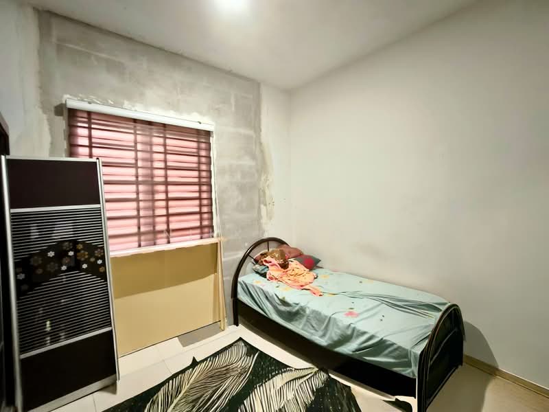 Rumah Teres 1 Tingkat untuk Dijual di Taman Sri Putri (Kulai) - Nikko Soh - Bedroom - PropertyGuru.com.my