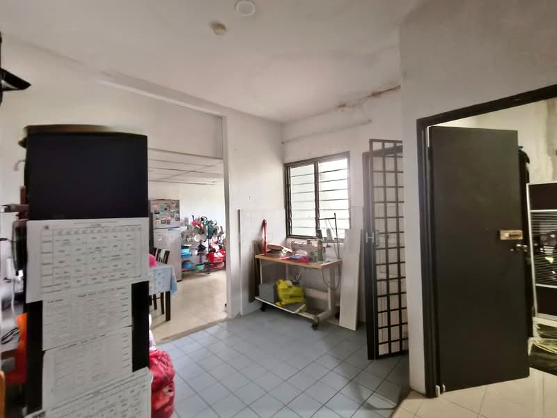 Rumah Teres 1 Tingkat untuk Dijual di Taman Sri Putri (Kulai) - Nikko Soh - Kitchen - PropertyGuru.com.my