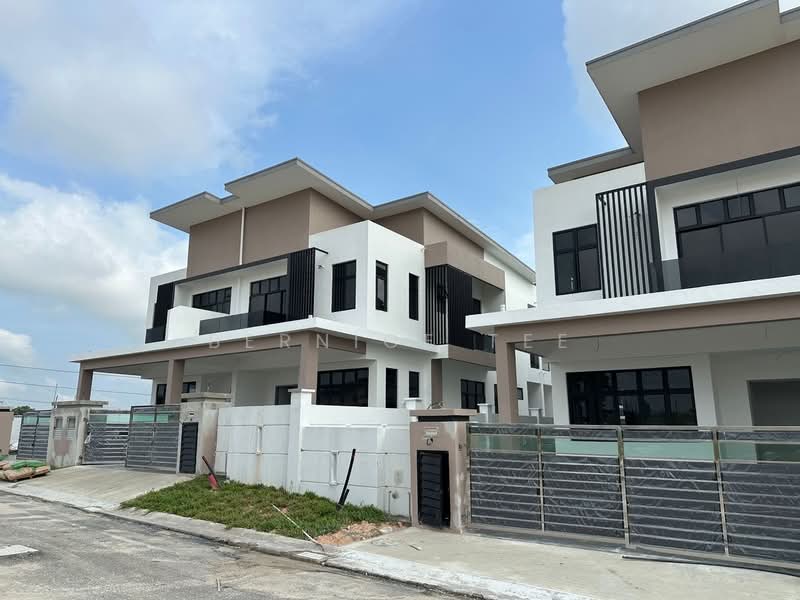 Rumah Teres untuk Dijual di Taman Pulai Bestari (Skudai) - Bernice Tee - Exterior - PropertyGuru.com.my