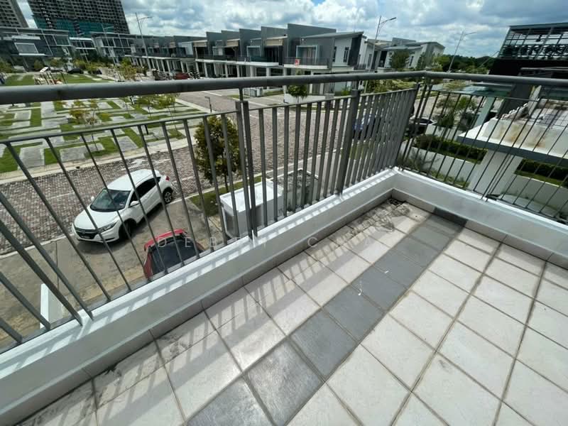 2-storey Terraced House for Sale in D'Island (Puchong) - Debby Chai - Balcony - PropertyGuru.com.my