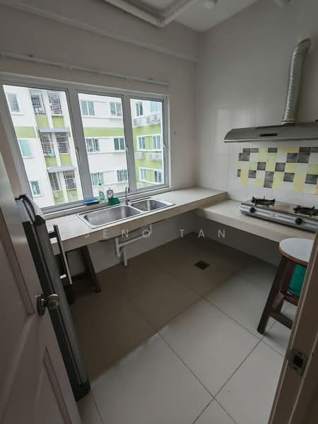 Pangsapuri untuk Disewa di Samajaya Apartment - Jeno Tan - Kitchen - PropertyGuru.com.my