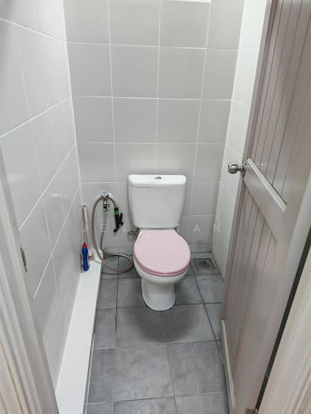 Pangsapuri untuk Disewa di Samajaya Apartment - Jeno Tan - Bathroom - PropertyGuru.com.my
