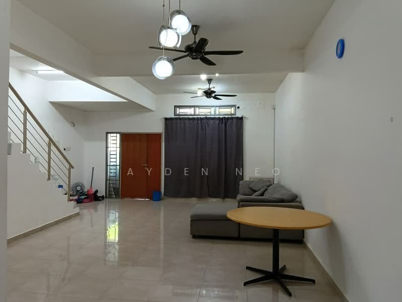 2-storey Terraced House for Sale in Taman Nusa Sentral (Iskandar Puteri (Nusajaya)) - Jayden Neo - Living Room - PropertyGuru.com.my