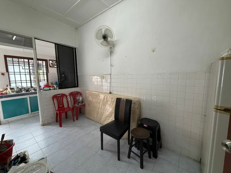 1-storey Terraced House for Sale in Taman Perling (Perling) - Sharon Ng - Kitchen - PropertyGuru.com.my