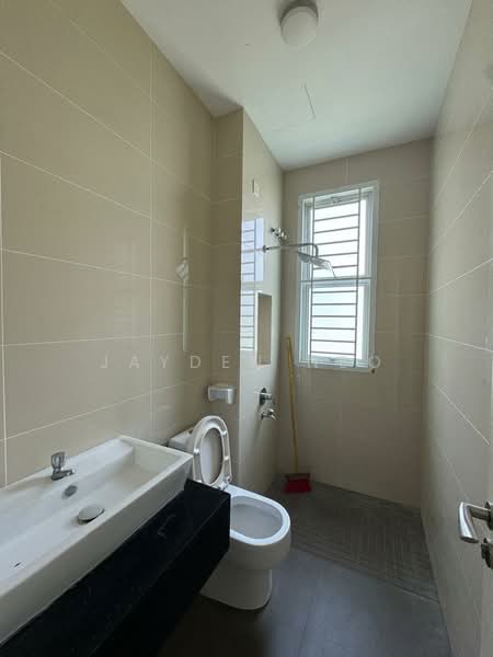 Rumah Berkembar untuk Dijual di Taman Nusa Idaman (Iskandar Puteri (Nusajaya)) - Jayden Neo - Bathroom - PropertyGuru.com.my