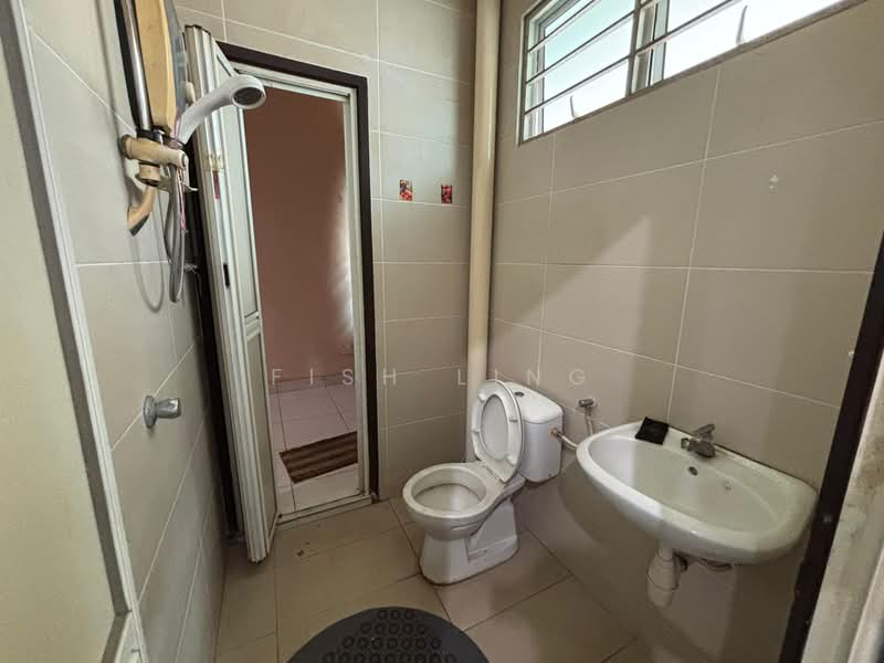 Rumah Teres 2 Tingkat untuk Dijual di Taman Saujana Permai (Bukit Mertajam) - Fish Ling - Bathroom - PropertyGuru.com.my