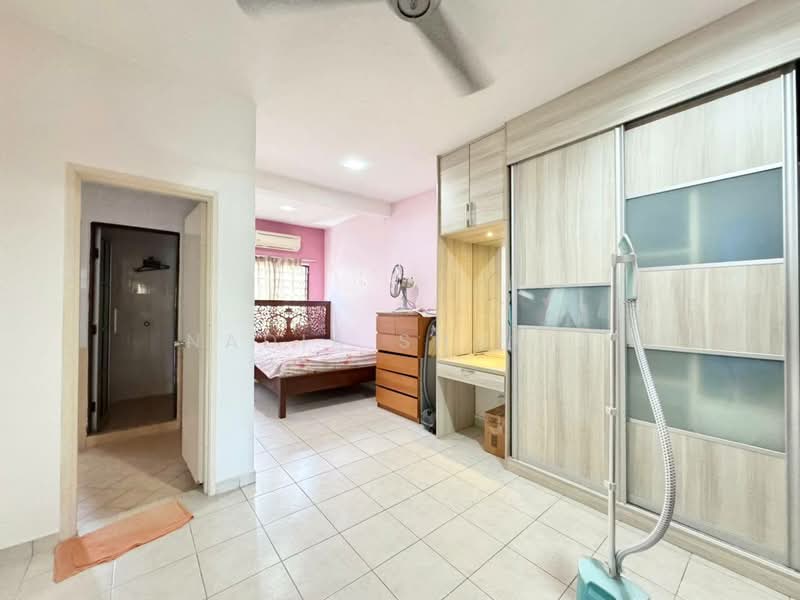 Rumah Teres 2 Tingkat untuk Dijual di Bukit Jelutong (Shah Alam) - Nadia Shukri - Bedroom - PropertyGuru.com.my