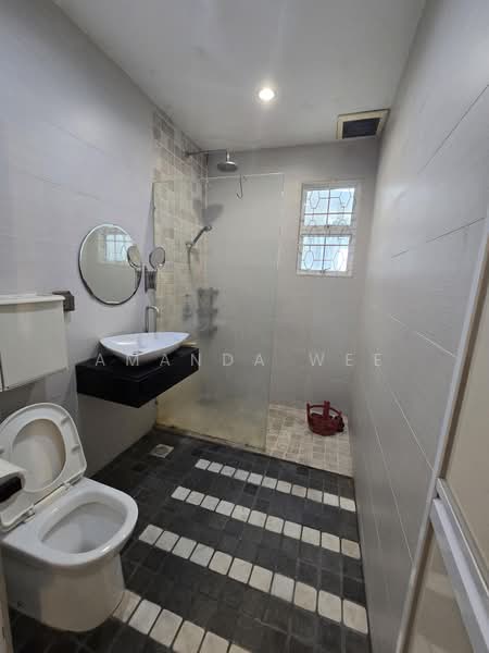 2-storey Terraced House for Rent in Taman Overseas Union (Taman Oug) (Jalan Klang Lama (Old Klang Road)) - Amanda Wee - Bathroom - PropertyGuru.com.my