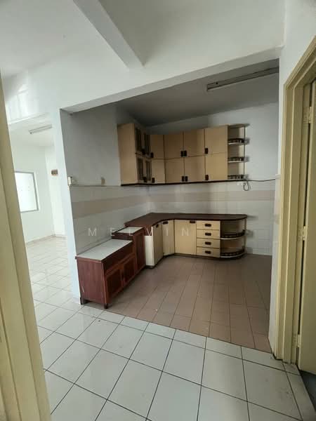 2-storey Terraced House for Sale in Taman Lestari Perdana (Seri Kembangan) - Melvin . - Kitchen - PropertyGuru.com.my