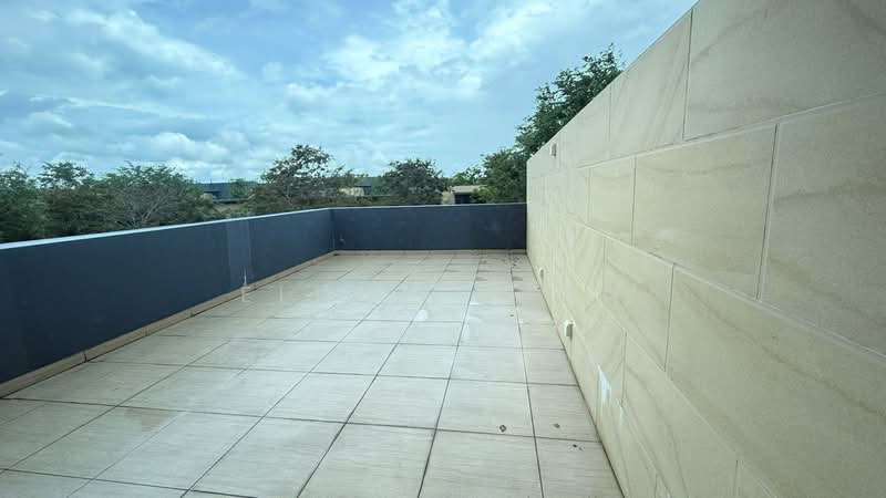 Cluster House for Rent in Forest City (Gelang Patah) - Elroy Chan - Balcony - PropertyGuru.com.my
