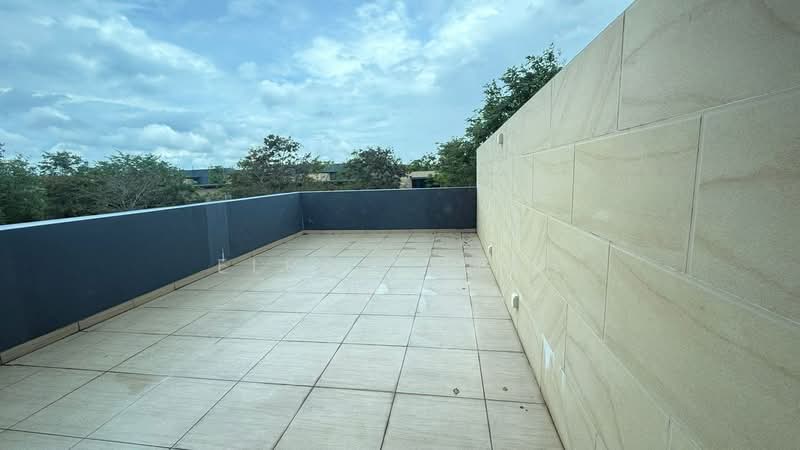 Cluster House for Rent in Forest City (Gelang Patah) - Elroy Chan - Balcony - PropertyGuru.com.my
