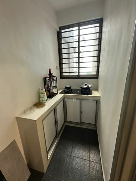 Pangsapuri untuk Dijual di Bayu Puteri 3 - Jayden Ng - Kitchen - PropertyGuru.com.my
