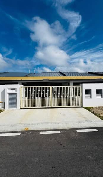 1-storey Terraced House for Sale in Bandar Putra (Kulai) - Elaine Sim - Exterior - PropertyGuru.com.my