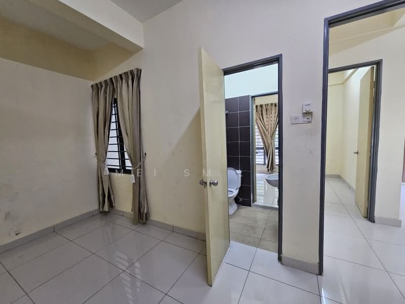 Semi-Detached House for Sale in Mahkota Hills (Cheras) - Mei SM Lee - Taman Mahkota Hill, BMC Bedroom - PropertyGuru.com.my