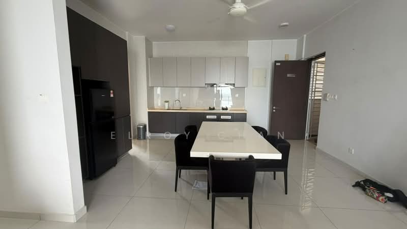 Condominium for Sale at Royal Strand @ Country Garden Danga Bay - Elroy Chan - Kitchen - PropertyGuru.com.my
