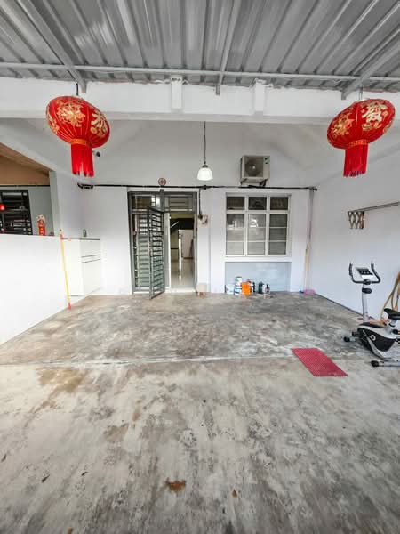 Rumah Teres 1.5 Tingkat untuk Disewa di Johor Bahru (Johor) - Roy Yap - Entrance - PropertyGuru.com.my