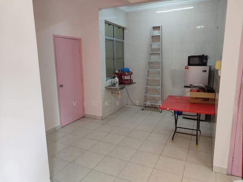 Rumah Berkembar untuk Dijual di Shah Alam (Selangor) - Vicky Tan - Kitchen - PropertyGuru.com.my