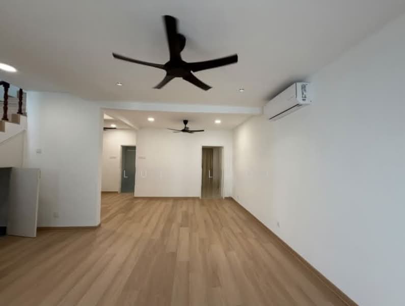 2-storey Terraced House for Rent in BANDAR PUCHONG JAYA (Puchong) - Luis Looi - Living Room - PropertyGuru.com.my