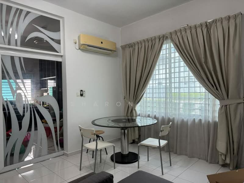 Rumah Teres 2 Tingkat untuk Dijual di Taman Setia Indah (Tebrau) - Sharon Ng - Dining Room - PropertyGuru.com.my