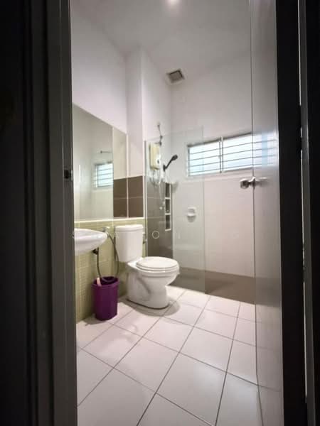 Rumah Teres 2 Tingkat untuk Dijual di Taman Setia Indah (Tebrau) - Sharon Ng - Bathroom - PropertyGuru.com.my