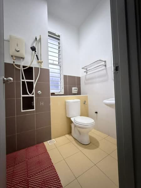 Rumah Teres 2 Tingkat untuk Dijual di Taman Setia Indah (Tebrau) - Sharon Ng - Bathroom - PropertyGuru.com.my