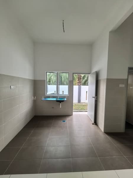 Rumah Berkembar untuk Dijual di Taman Kapar Indah (Kapar) - Maple Lee - Kitchen - PropertyGuru.com.my