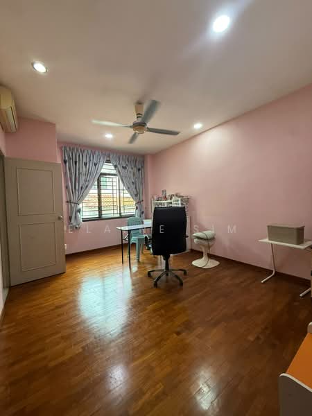 Rumah Teres 2 Tingkat untuk Dijual di Taman Sutera Utama (Skudai) - Elaine Sim - Study - PropertyGuru.com.my
