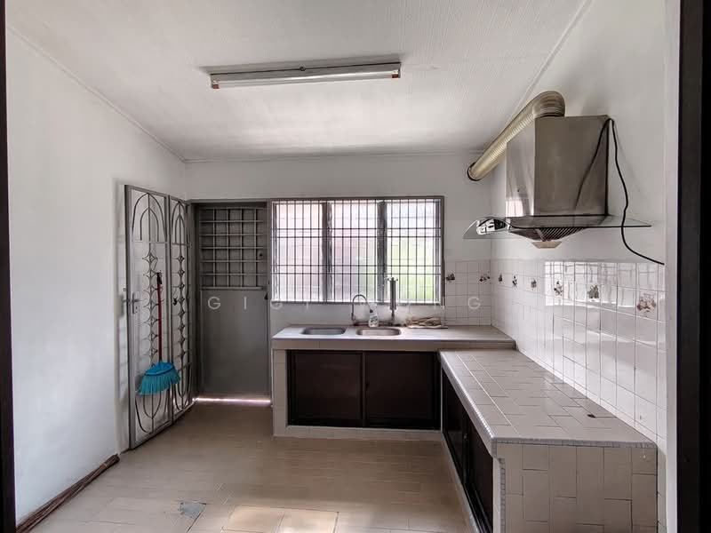 Rumah Teres untuk Disewa di Taman Melaka Baru (Batu Berendam) - Gigi Wong - PropertyGuru.com.my