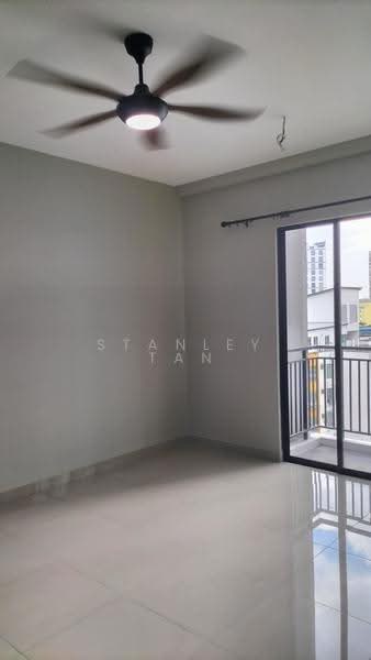 Kediaman Servis untuk Disewa di V-Residensi 5 - Stanley Tan - Balcony - PropertyGuru.com.my