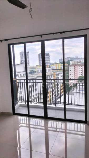 Kediaman Servis untuk Disewa di V-Residensi 5 - Stanley Tan - Balcony - PropertyGuru.com.my