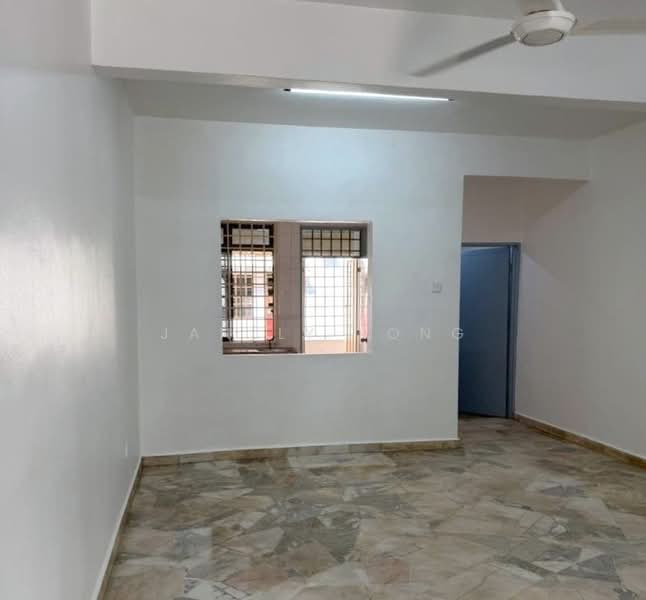 2-storey Terraced House for Sale in Taman Tan Sri Yaacob (Johor Bahru) - Janlly Jong - Interior - PropertyGuru.com.my