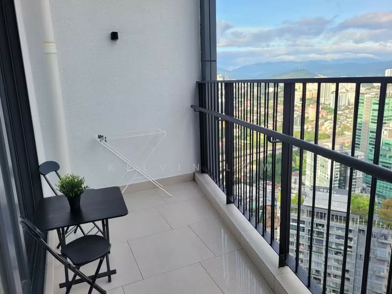 Servis Apartment untuk Dijual di Isola - Kelvin Low - Balcony - PropertyGuru.com.my
