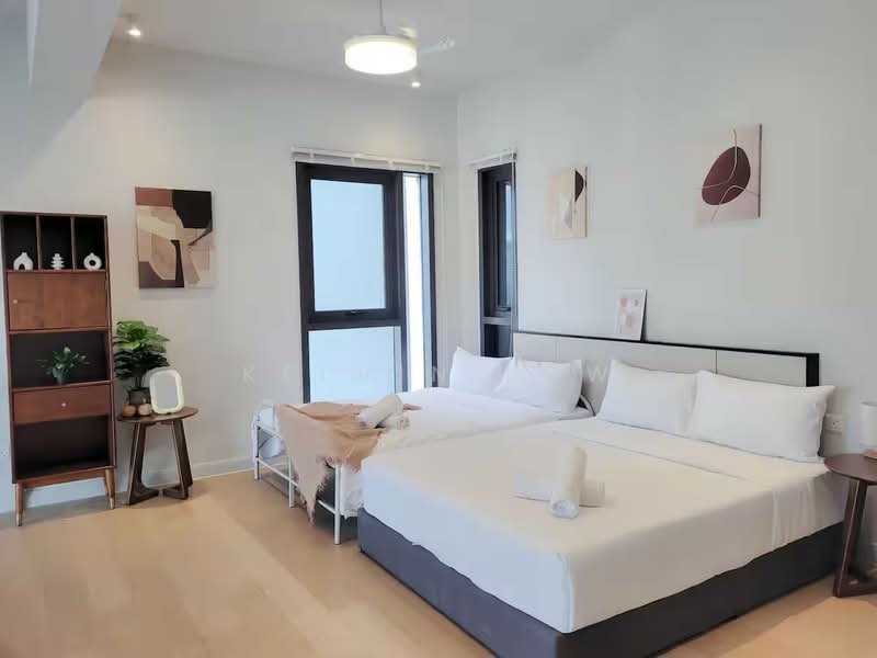 Servis Apartment untuk Dijual di Isola - Kelvin Low - Bedroom - PropertyGuru.com.my