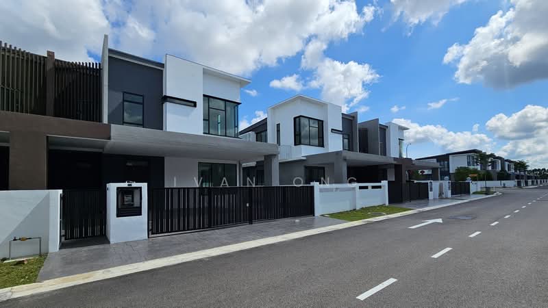 Semi-Detached House for Rent in Taman Gaya (Ulu Tiram) - Ivan Ong - Exterior - PropertyGuru.com.my