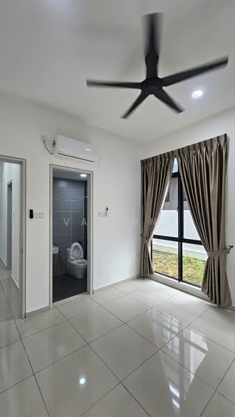 Semi-Detached House for Rent in Taman Gaya (Ulu Tiram) - Ivan Ong - Bedroom (Ground Floor) - PropertyGuru.com.my