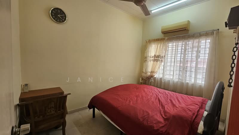 Rumah Teres 2 Tingkat untuk Dijual di Alam Damai (Cheras) - Janice Lau - Bedroom - PropertyGuru.com.my