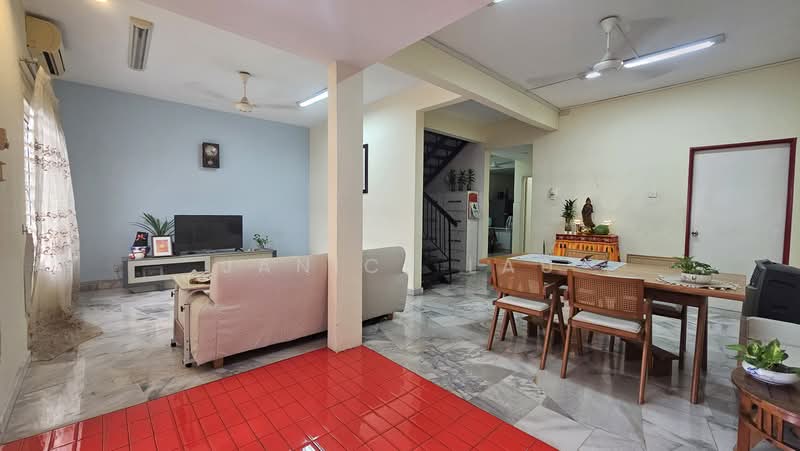 Rumah Teres 2 Tingkat untuk Dijual di Alam Damai (Cheras) - Janice Lau - Living Room - PropertyGuru.com.my