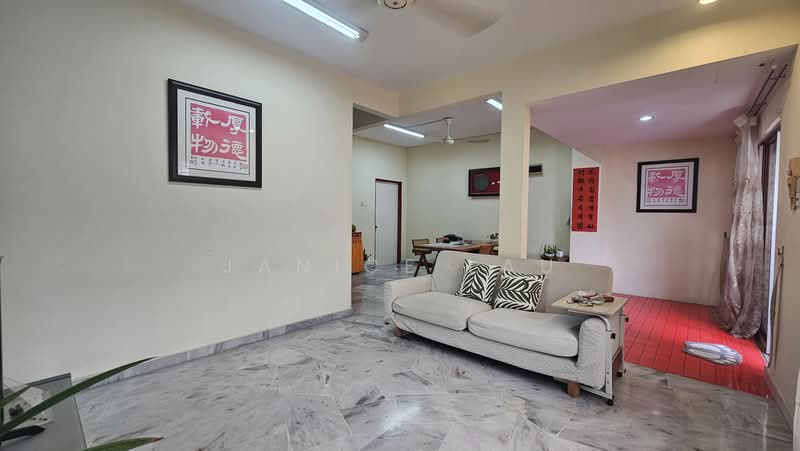 Rumah Teres 2 Tingkat untuk Dijual di Alam Damai (Cheras) - Janice Lau - Living Room - PropertyGuru.com.my