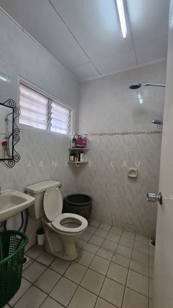 Rumah Teres 2 Tingkat untuk Dijual di Alam Damai (Cheras) - Janice Lau - Bathroom - PropertyGuru.com.my