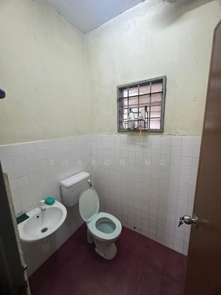 Rumah Teres 2-Tingkat untuk Dijual di Skudai (Johor) - Sharon Ng - Bathroom - PropertyGuru.com.my
