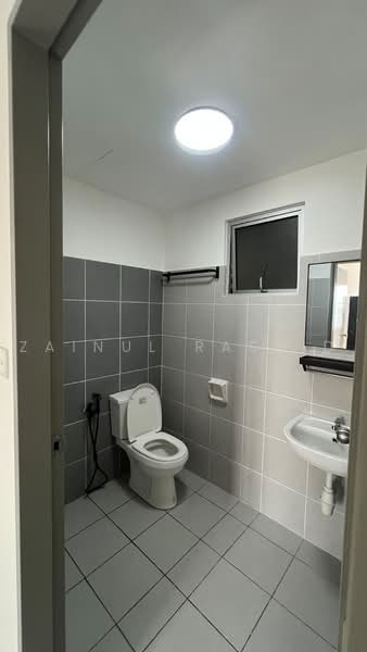 Pangsapuri untuk Disewa di Lily Apartment @ Kuchai Lama - Zainul Rashid - Bathroom - PropertyGuru.com.my