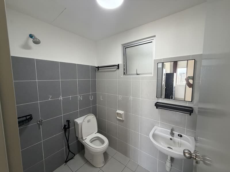 Pangsapuri untuk Disewa di Lily Apartment @ Kuchai Lama - Zainul Rashid - Bathroom - PropertyGuru.com.my