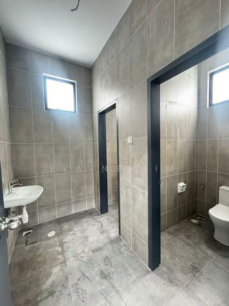 Semi-D Factory for Rent in Pasir Gudang (Johor) - Elaine Sim - Bathroom - PropertyGuru.com.my