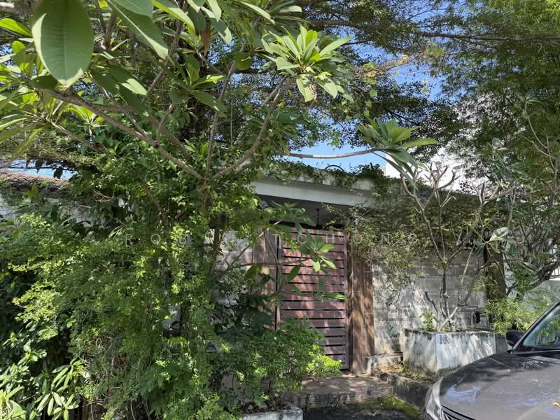 Rumah Teres 2.5 Tingkat untuk Dijual di Taman Lucky (Bangsar) - Robin Tchong - Exterior - PropertyGuru.com.my