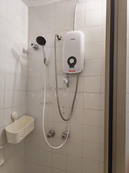 Rumah Teres 1-Tingkat untuk Disewa di Country Heights (Kajang) - Benny Lee - Bathroom - PropertyGuru.com.my