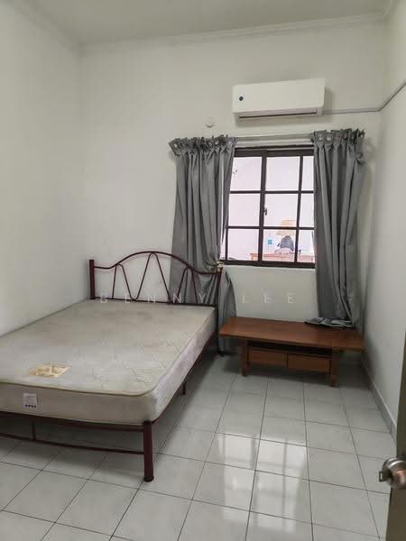Rumah Teres 1-Tingkat untuk Disewa di Country Heights (Kajang) - Benny Lee - Bedroom - PropertyGuru.com.my